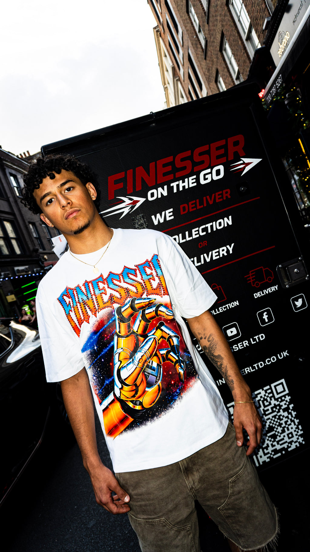 Finesser “Cosmic Hand” Tee