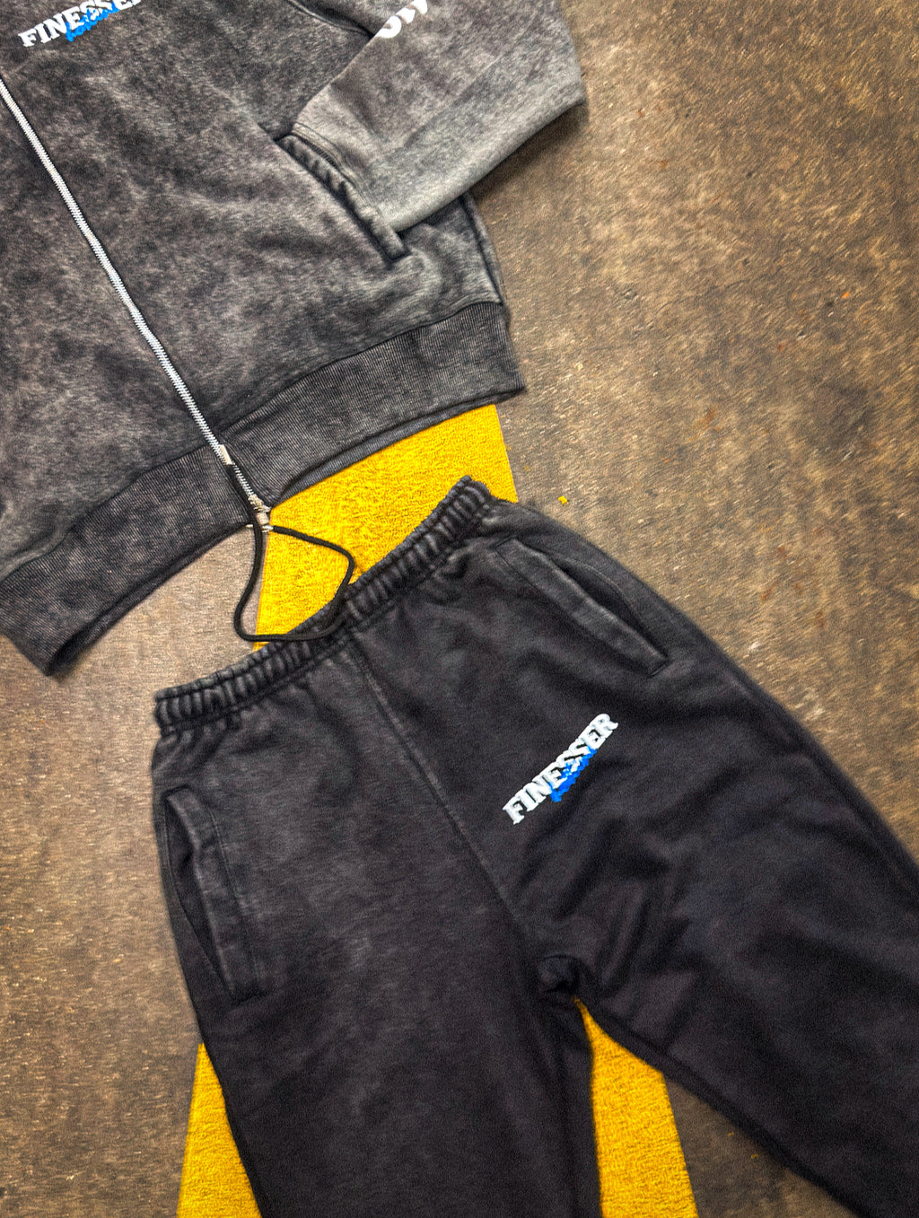 Finesser “Hotline Grey Fog” Joggers