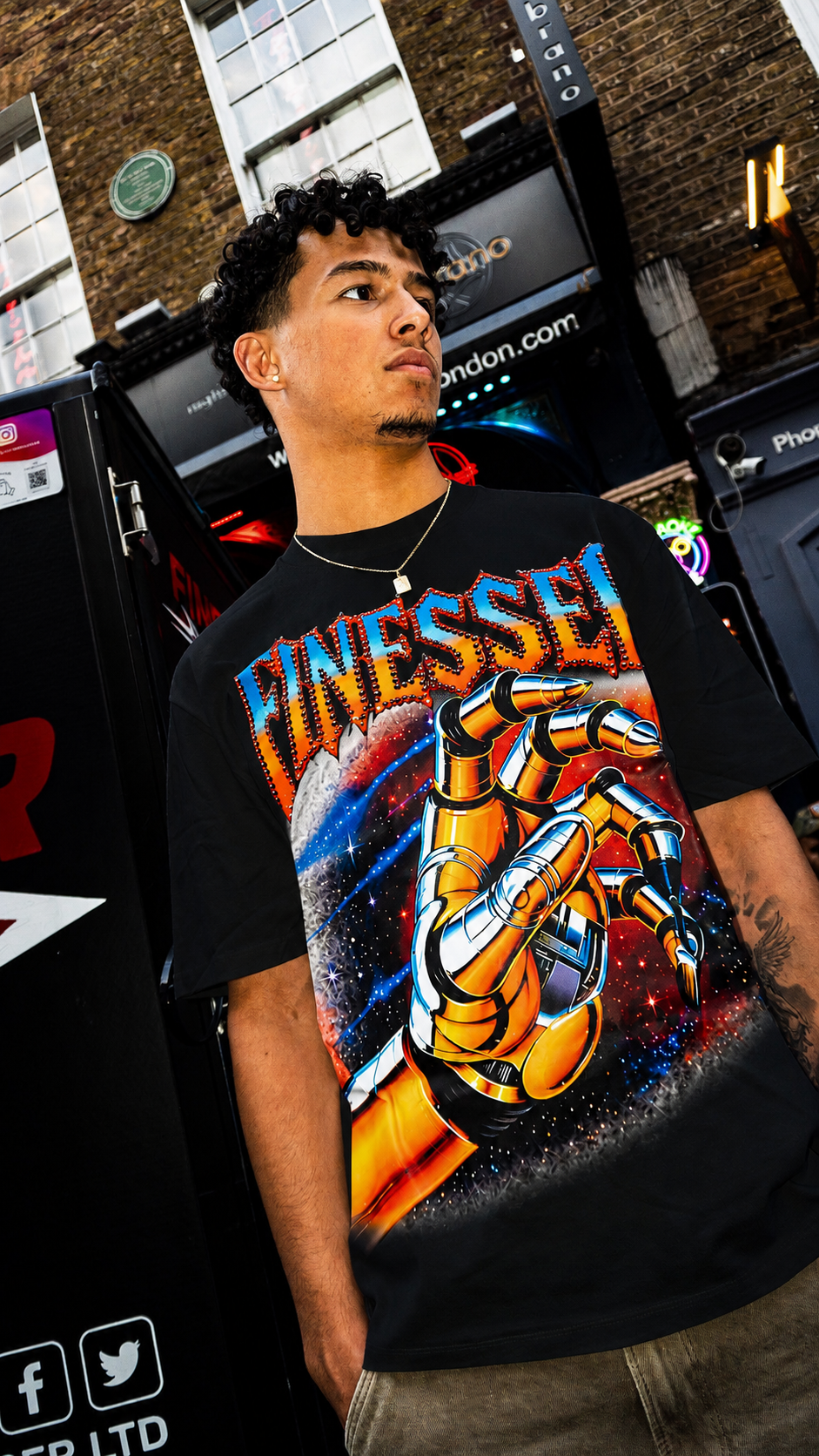 Finesser “Cosmic Hand” Tee